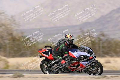 media/Dec-01-2025-Moto Forza (Mon) [[2daa91e15f]]/2-Intermediate Group/Session 3 (Turn 7 Inside Pans)/